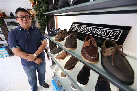 Marikina shoemakers: ‘Still here, still fighting’ .